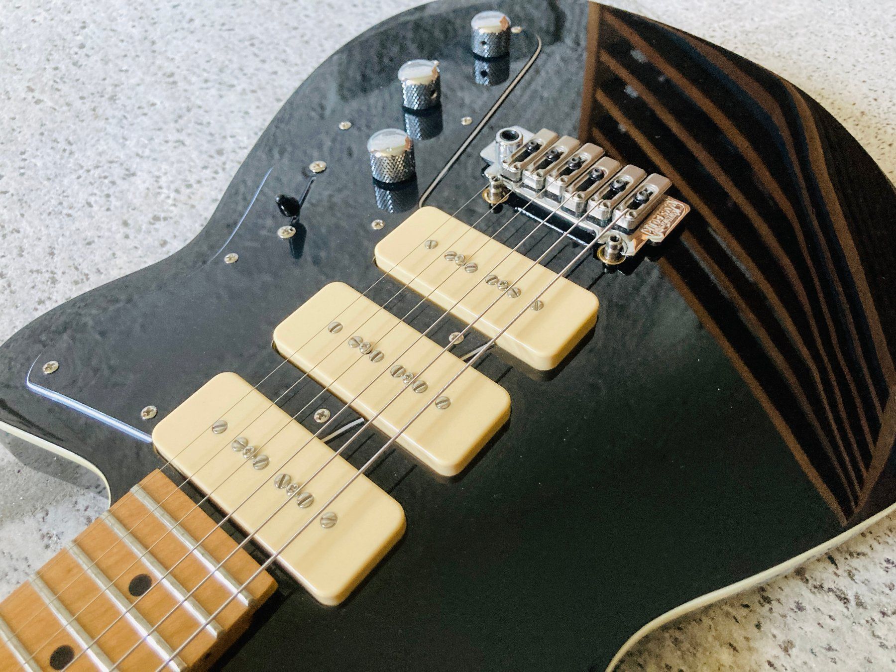 Musikinstrumente: Reverend Jet Stream 390 e-Gitarre in Schwarz – Gebraucht aus Thalwil von phildip 2