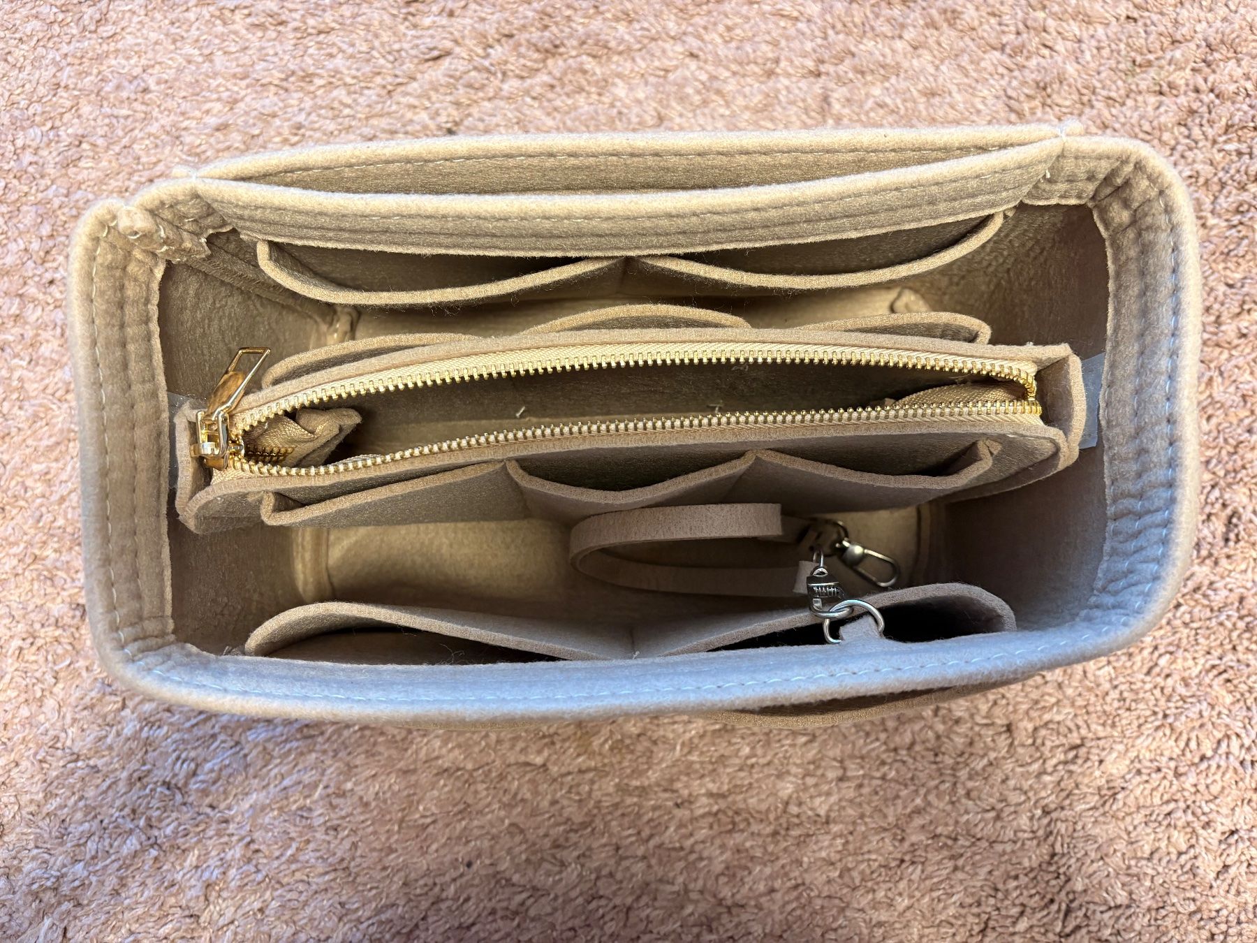 Borse: Innentasche für Handtasche – Nuovo (secondo la descrizione) da Schöftland venduto da lor_7qg8 2