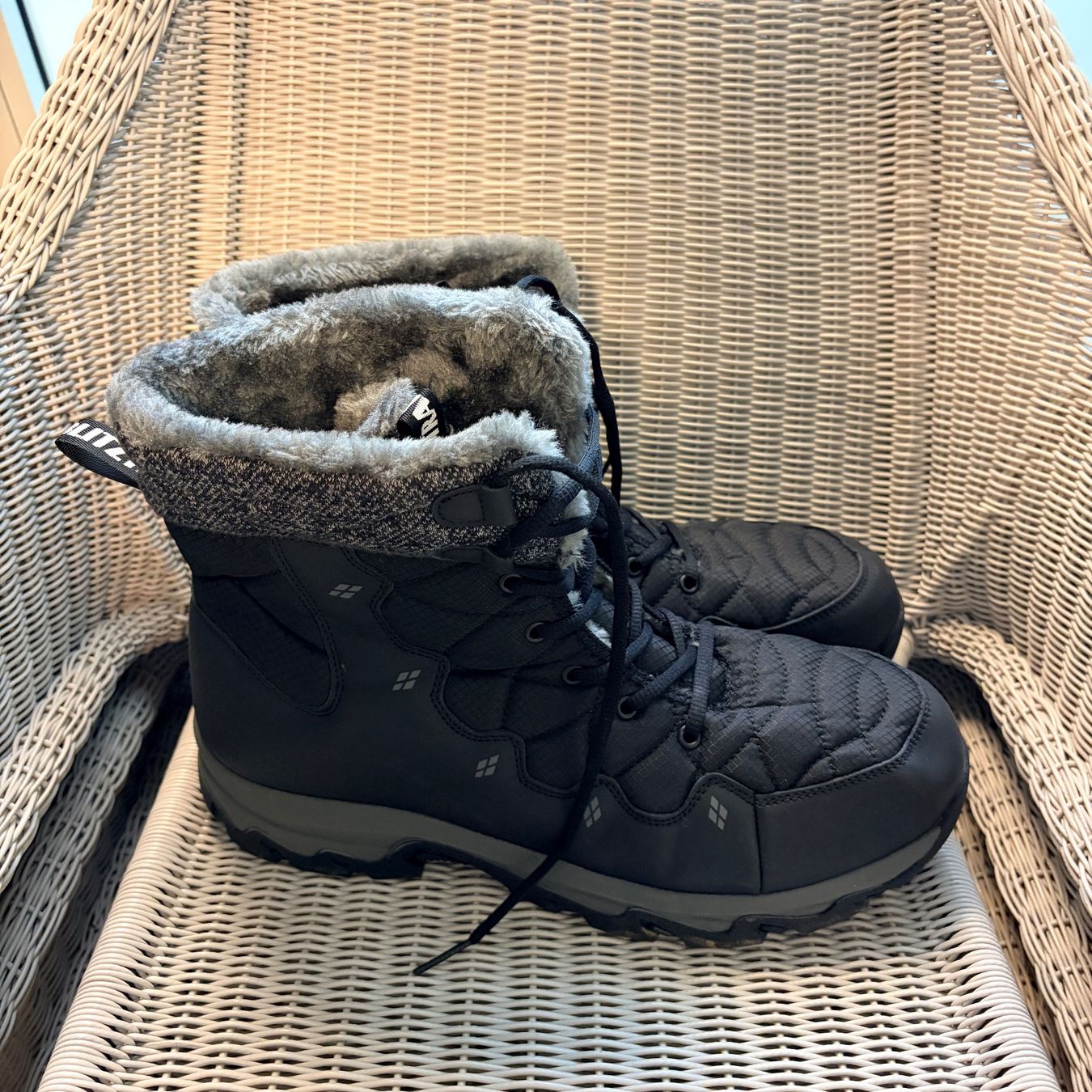 Scarpe da uomo: Bizza Winterstiefel Schwarz Grösse 47.5 – Usato da Fahrweid venduto da Antonio_Dantas 3