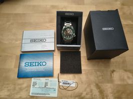 Seiko 5 Sports Automatic, Complete with all papers