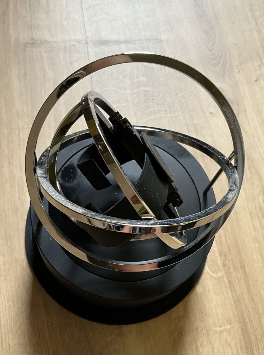 Cofanetto carica e porta orologi: BERNARD FAVRE UHRENBEWEGER – Usato da hinterkappelen venduto da nikonart