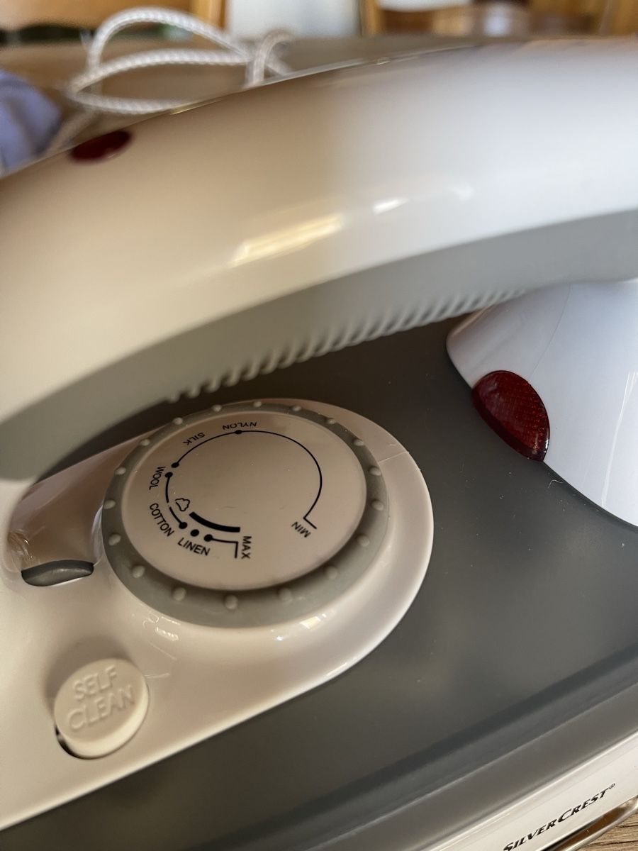 SilverCrest Bügeleisen: SilverCrest Dampfbügeleisen – Gebraucht aus Fahrni b. Thun von ams_56jv 2