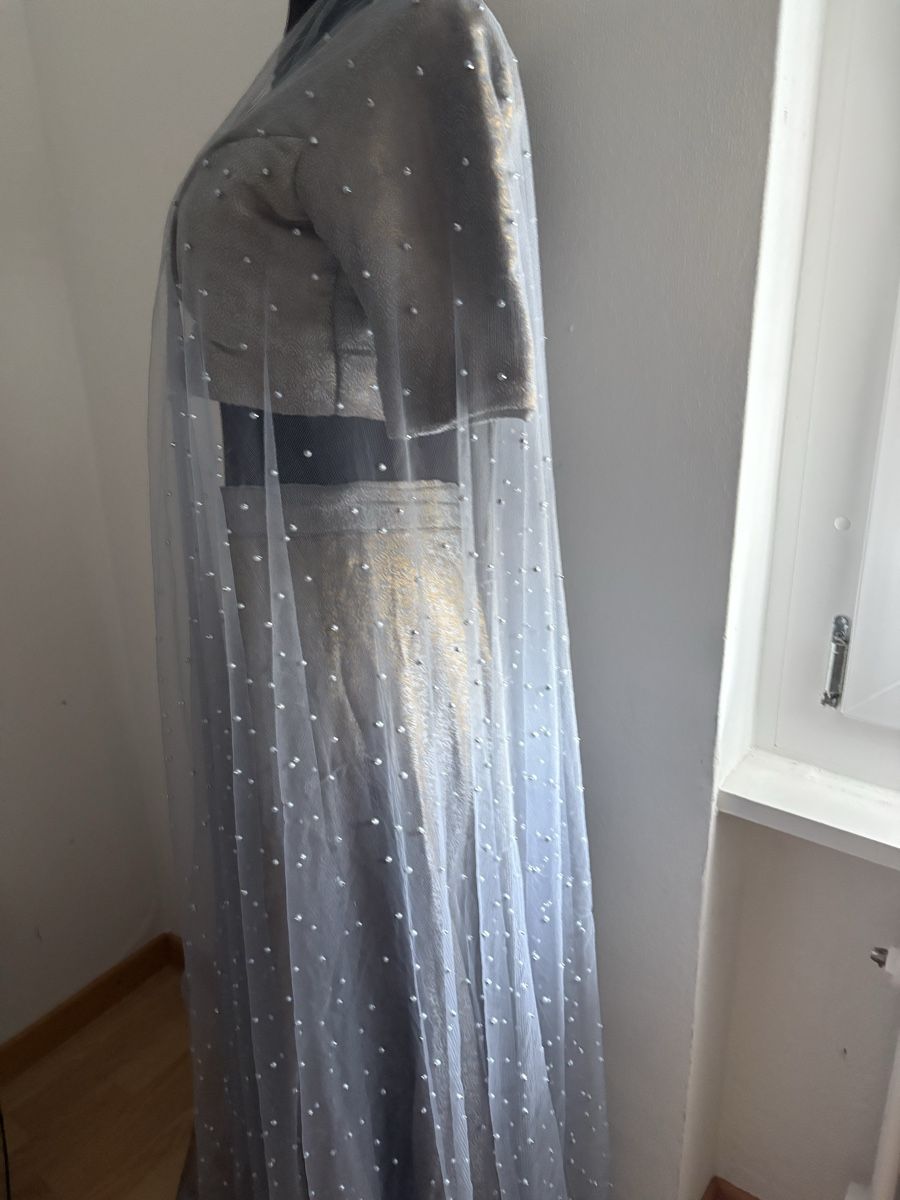 Lotti di vestiti: Damen Set 3-teilig grau bestickt – Usato da Bösingen venduto da ash_jnn8 2