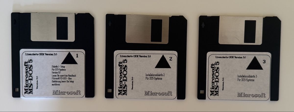 Microsoft Software: MS-DOS 5.0 OEM Version 3,5“ Disketten – Usato da Rüti ZH venduto da second.life 1