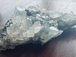 Tolle Bergkristall Gruppe, sehr klar und top Glanz