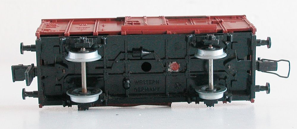 Trix Modellini di ferrovie: Trix Flachdachagen G der DB Spur H0 – Usato da Oberwil BL venduto da Klang 3