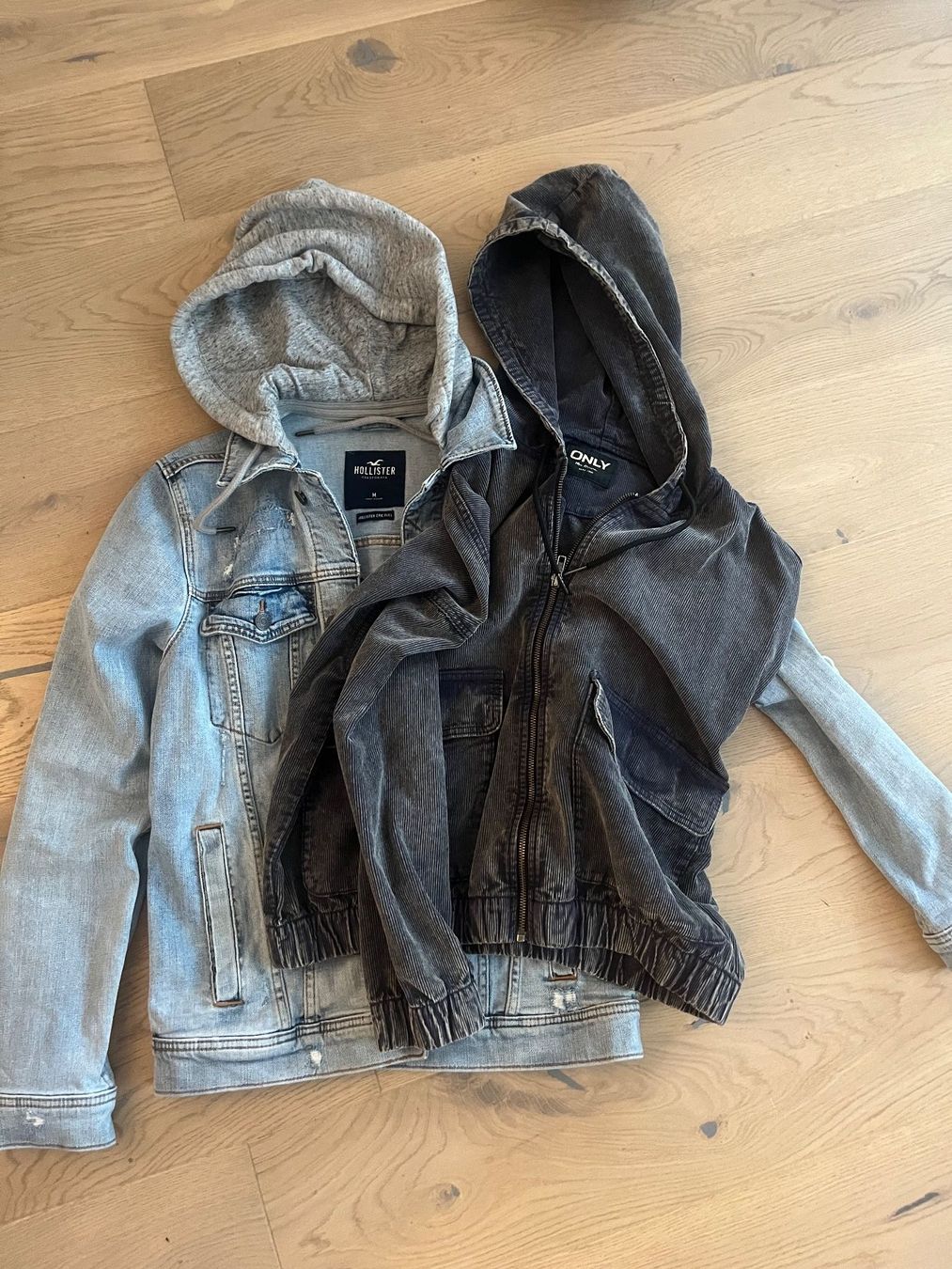 Hollister Lotti di vestiti: Jacken – Usato da Effretikon venduto da Pitm