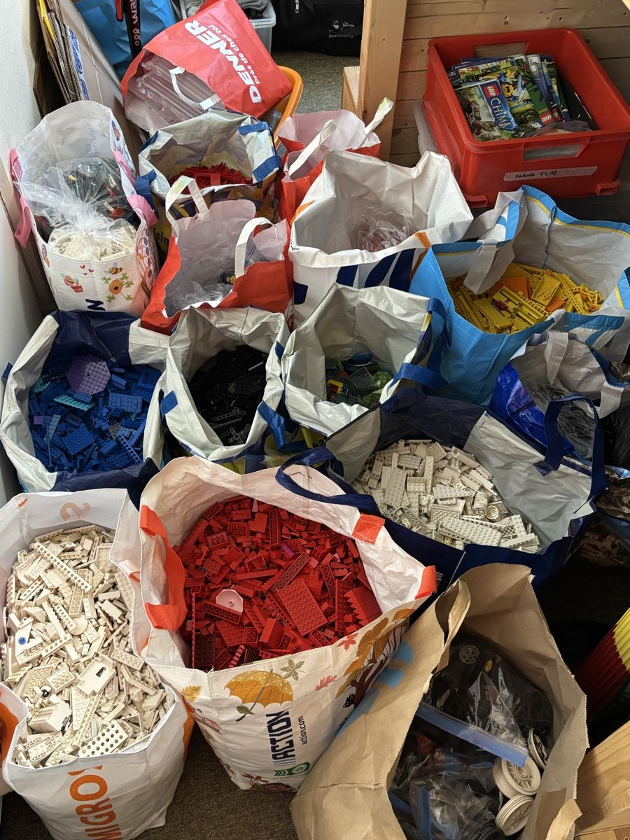 Lego Kit di costruzioni: 79 kg de Légos – Usato da Chavornay venduto da blackmoon02