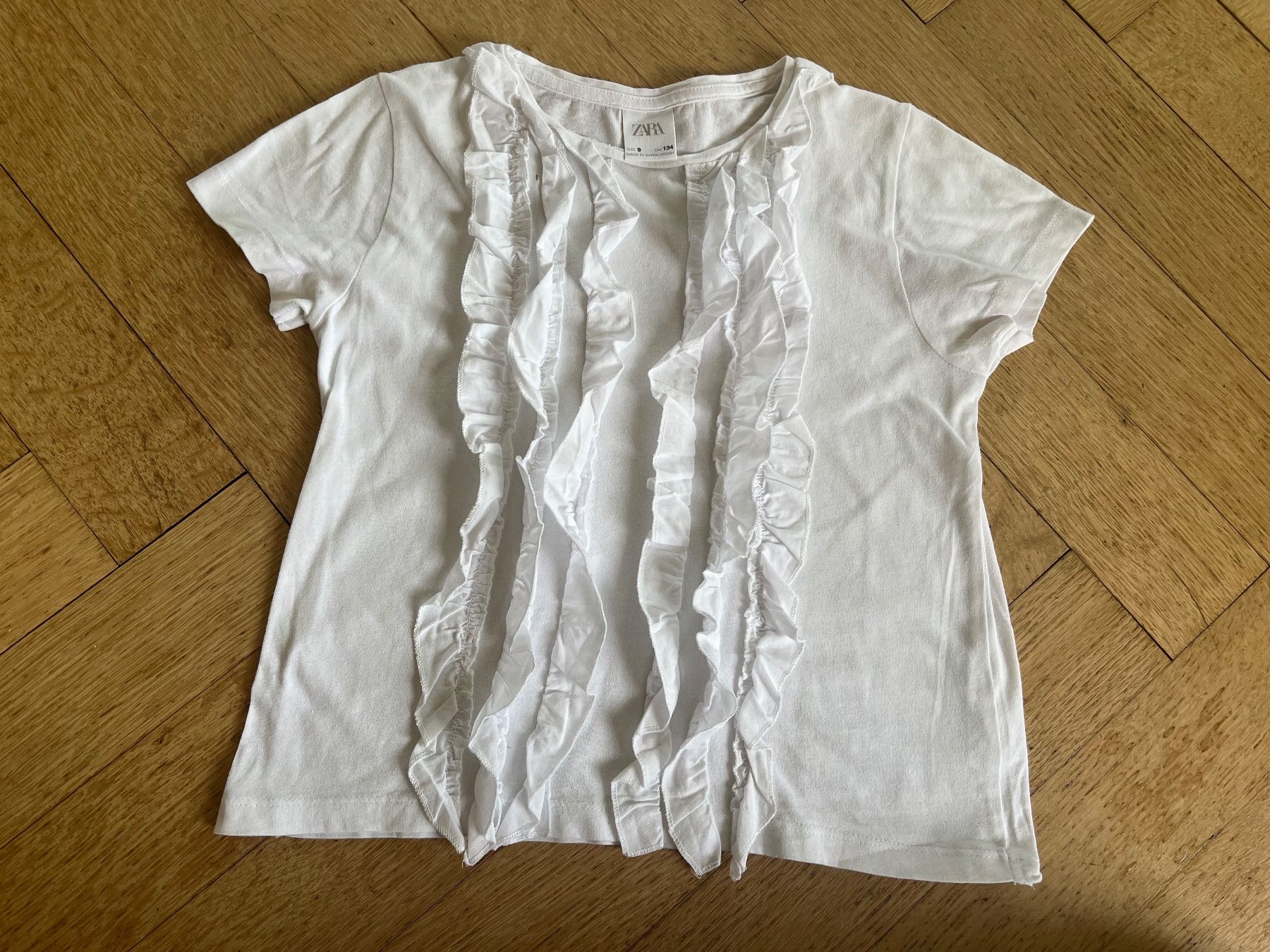 Zara Blusen, T-Shirts & Tops: T-shirt Zara 134 – Gebraucht aus Beinwil am See von brigittehug