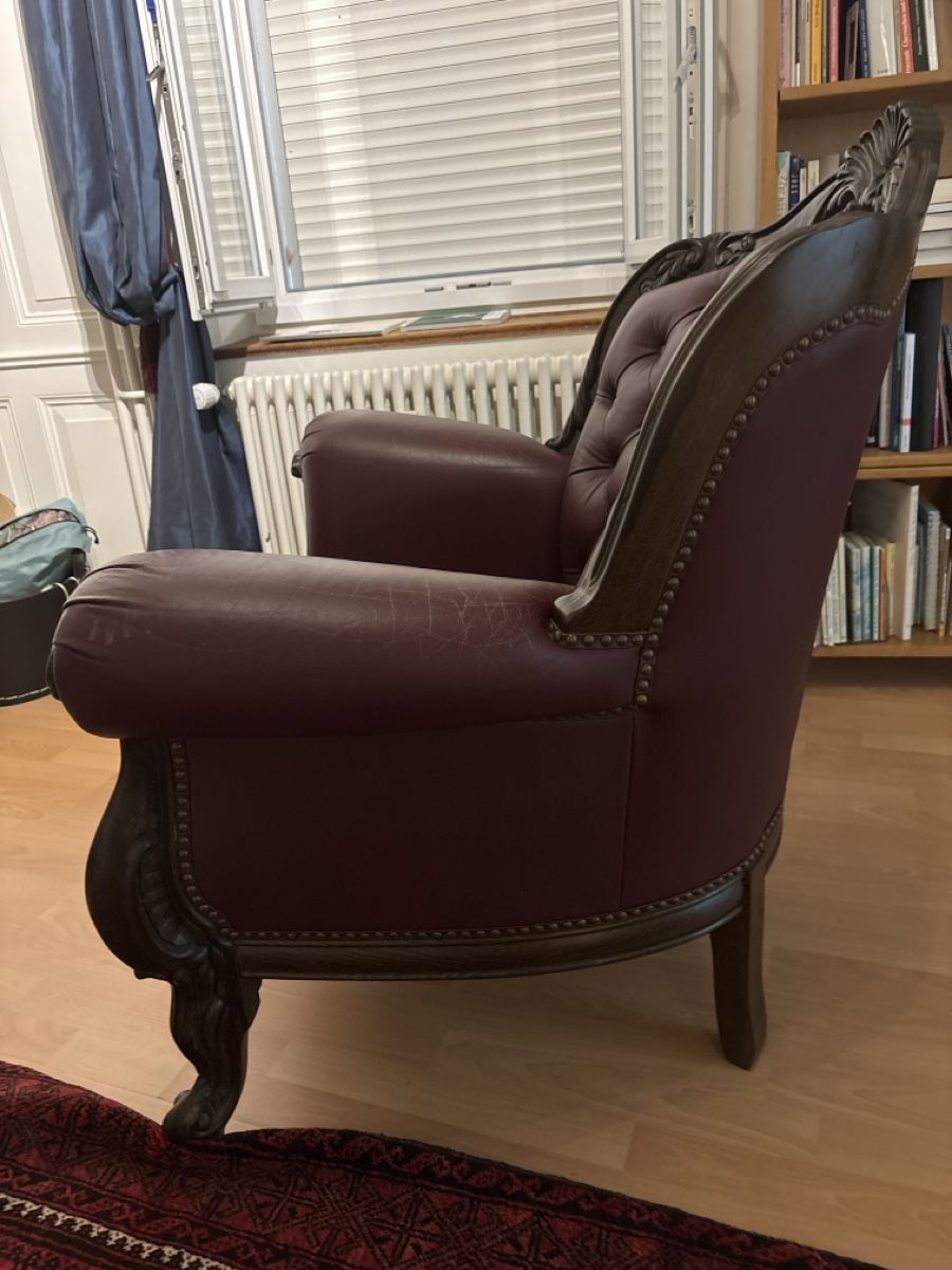 Chesterfield Poltrone: Sessel Leder dunkelrot mit Schnitzereien gebraucht – Usato da St. Gallen venduto da Sajaba52 2