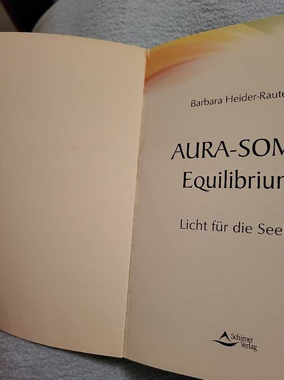 Bücher: Aura Soma Equilibrium Buch – Gebraucht aus Effretikon von Zebra37 1