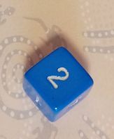 Würfel 6er Flächen blau weisse Schrift ca. 1,4x1,4cm 1-6