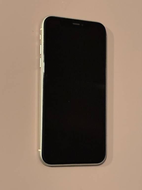 Apple Telefoni cellulari / Smartphones: iPhone 11 weiss 64GB – Usato da Basel venduto da seb_n 4