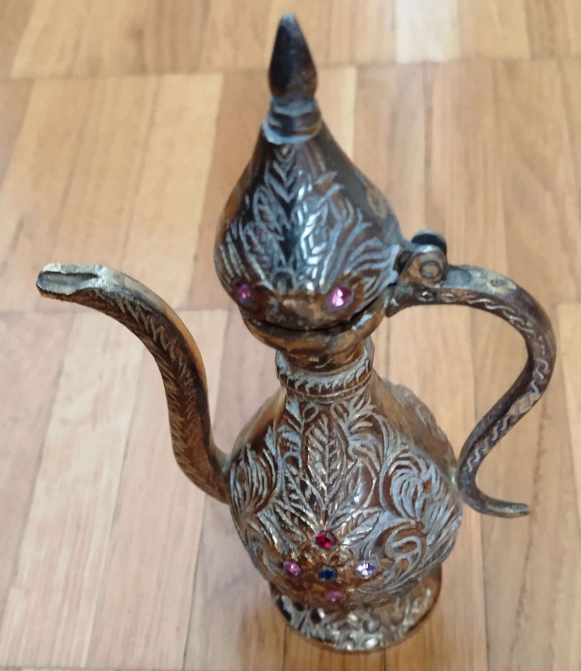 Caraffe: Karaffe / Krug mit Tablet aus Messing - Grösse 15.5 cm - – Nuovo (secondo la descrizione) da Zürich venduto da 1980ale 8