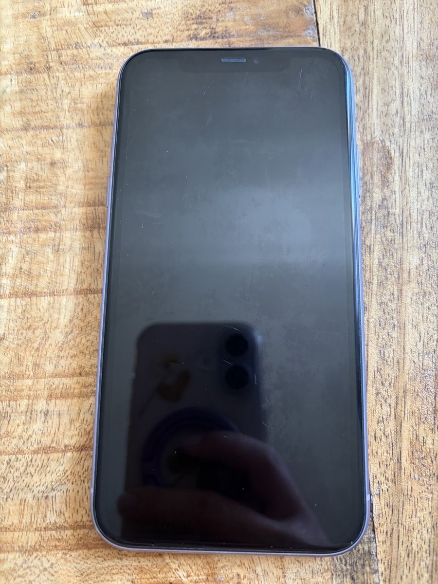 Apple Telefoni cellulari / Smartphones: Apple iPhone 11 128 GB violett – Usato da Bättwil venduto da muuusi 1