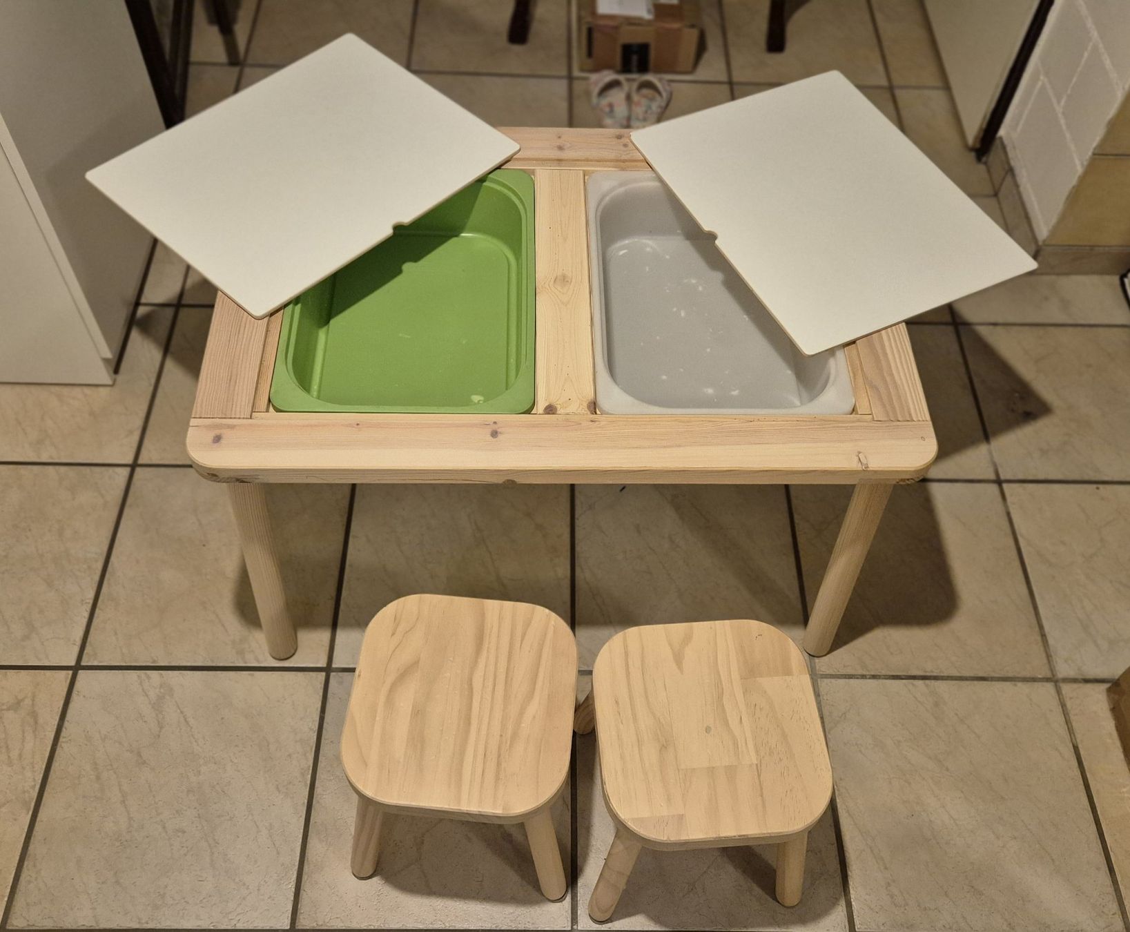 Ikea Tische: Kindertisch Basteltisch IKEA – Gebraucht aus Seewen SO von Quench78 2