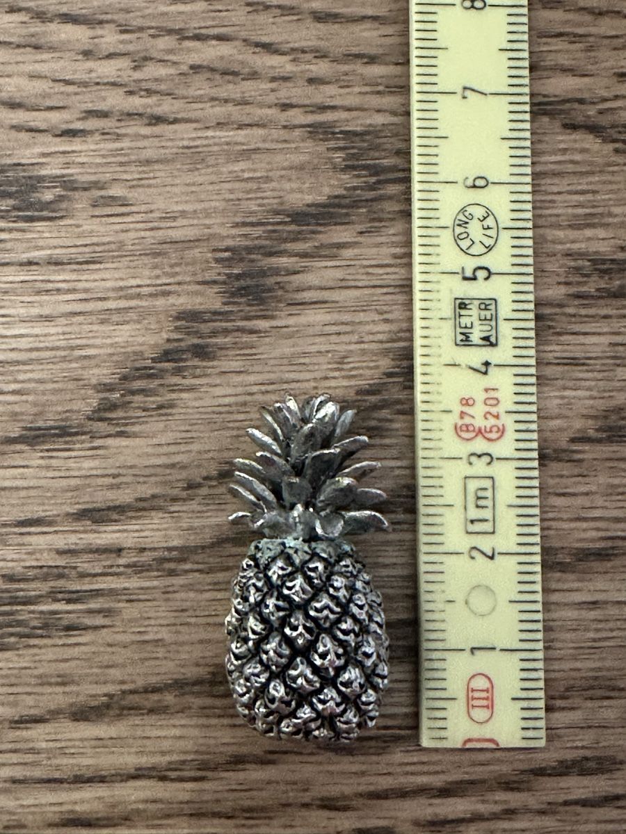 Figuren: Kleine Ananas aus Zinn – Gebraucht aus Zürich von yvonne.knoblauch 2
