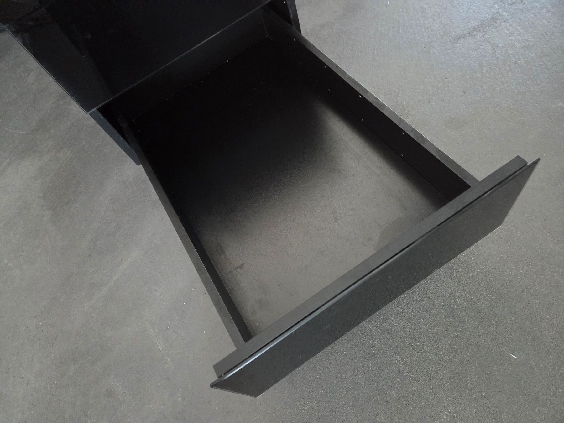 Banconi: Rollkorpus schwarz lbh 67x41x57 – Usato da Zürich venduto da mdo_6fw2 5