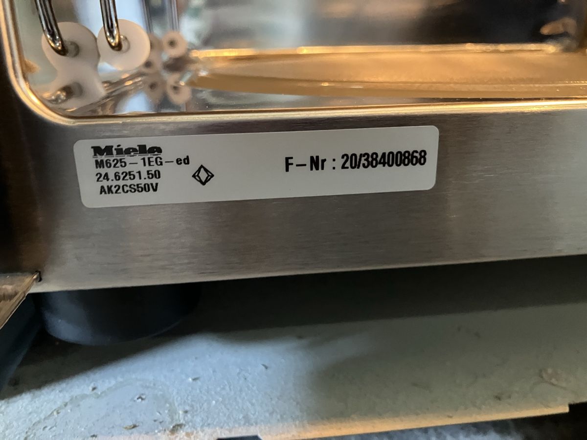 Miele Elettrodomestici da cucina: Miele Mikrowelle einbau – Usato da Birrwil venduto da nicole86ch 3