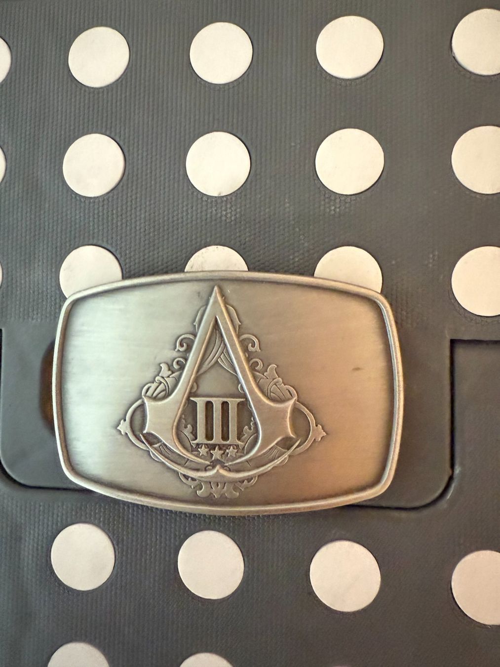Gürtelschnallen: Assassins Creed 3 Gürtelschnalle – Neu (gemäss Beschreibung) aus Dübendorf von LeoneDelPiero