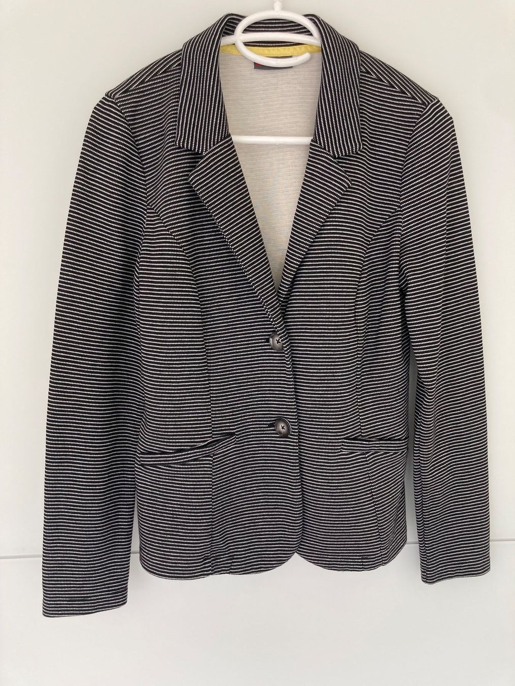 Anzüge & Kostüme: STREET ONE Blazer Damen Gr. 34 – Gebraucht aus Galgenen von user987