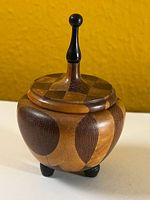 Petite boite en bois ancienne