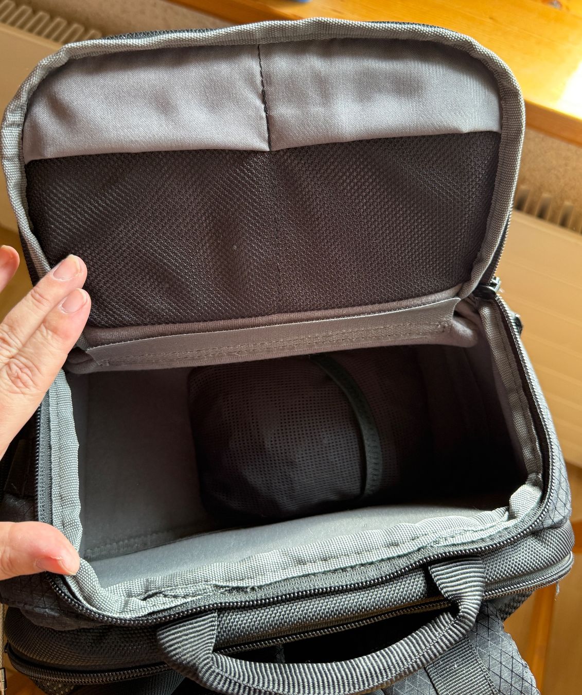 Manfrotto Zaini: Manfrotto PL Multiloader backpack M (Fotorucksack, 26 l) – Nuovo (secondo la descrizione) da Winznau venduto da Sandhya 8