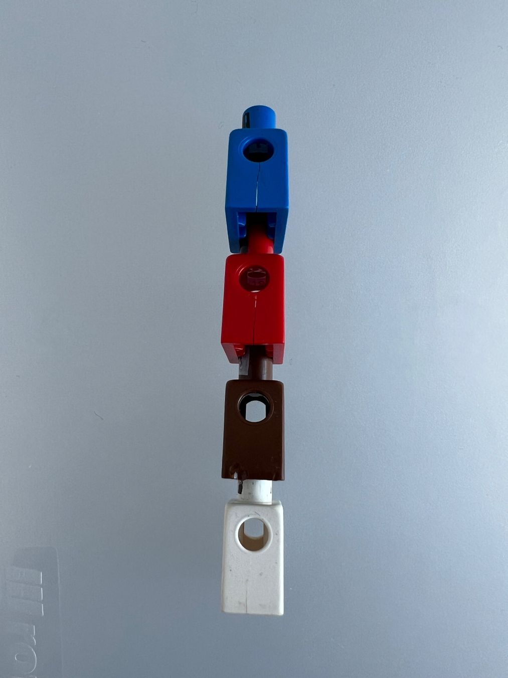 Lego Figuren: 4x LEGO Torso defekt, Caste, Rotrock – Defekt aus Uttigen von sonorsonic 1