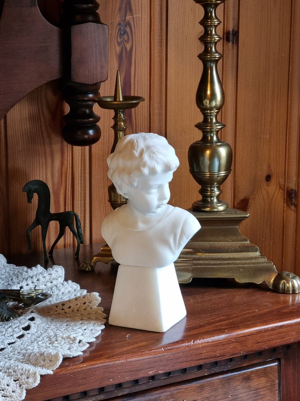Skulpturen & Statuen: Signierte Alabaster-Kinderbüste – Gebraucht aus Scharnachtal von devin03 9