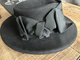 Antiker Vintage Damenhut, schwarz, mit Schleife