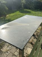 Gartentisch mit Granitplatte