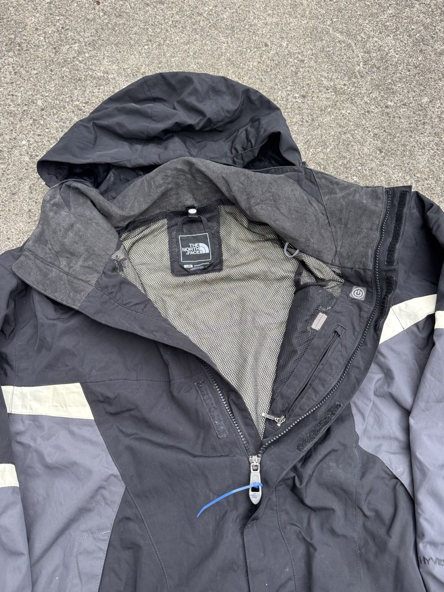 North Face Jacken: The North Face Gorpcore HyVent Jacket Black White Grey L – Gebraucht aus Effretikon von syrrrrre 3