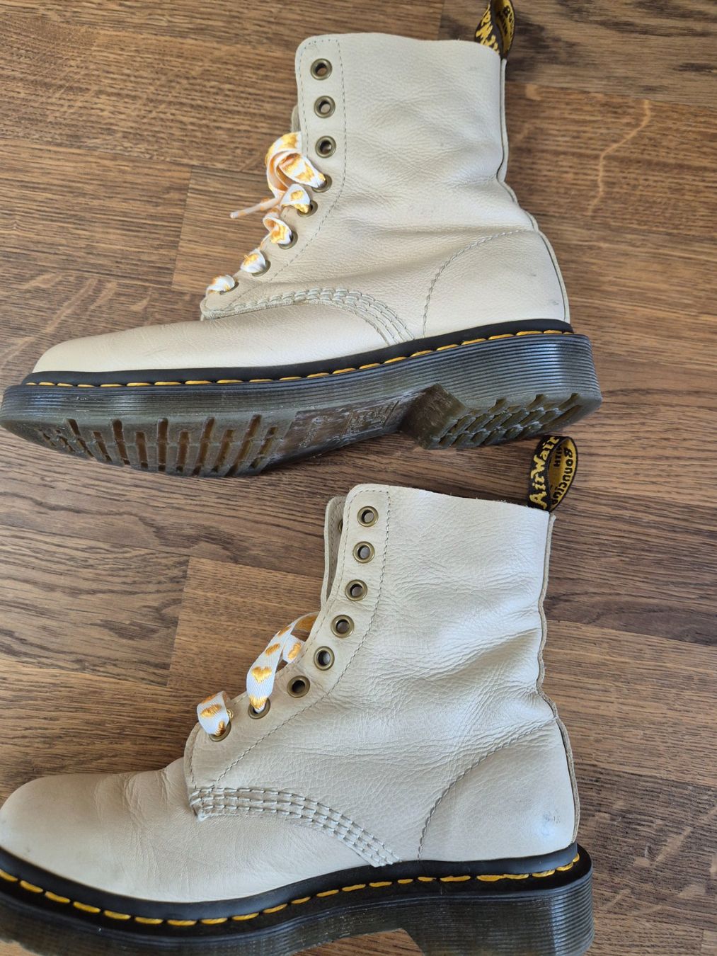 Dr. Martens Scarpe da donna: Beige Dr Martens size 38 – Usato da Zürich venduto da monadiederich 3