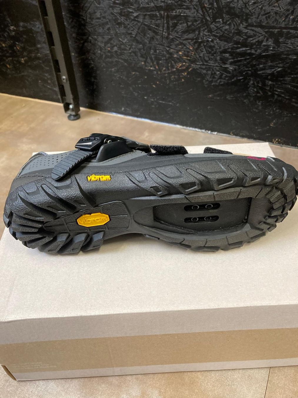 Scarpe da donna: Giro Terradura 38.5 – Usato da Zürich venduto da Barspin 1