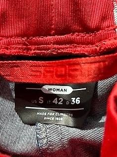 Pantaloni: Pantalon escalade "Mescalita" taille S – Usato da Ovronnaz venduto da delch 4