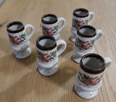 6 Schnapsgläser mit Rosenmuster, Vintage, Keramik