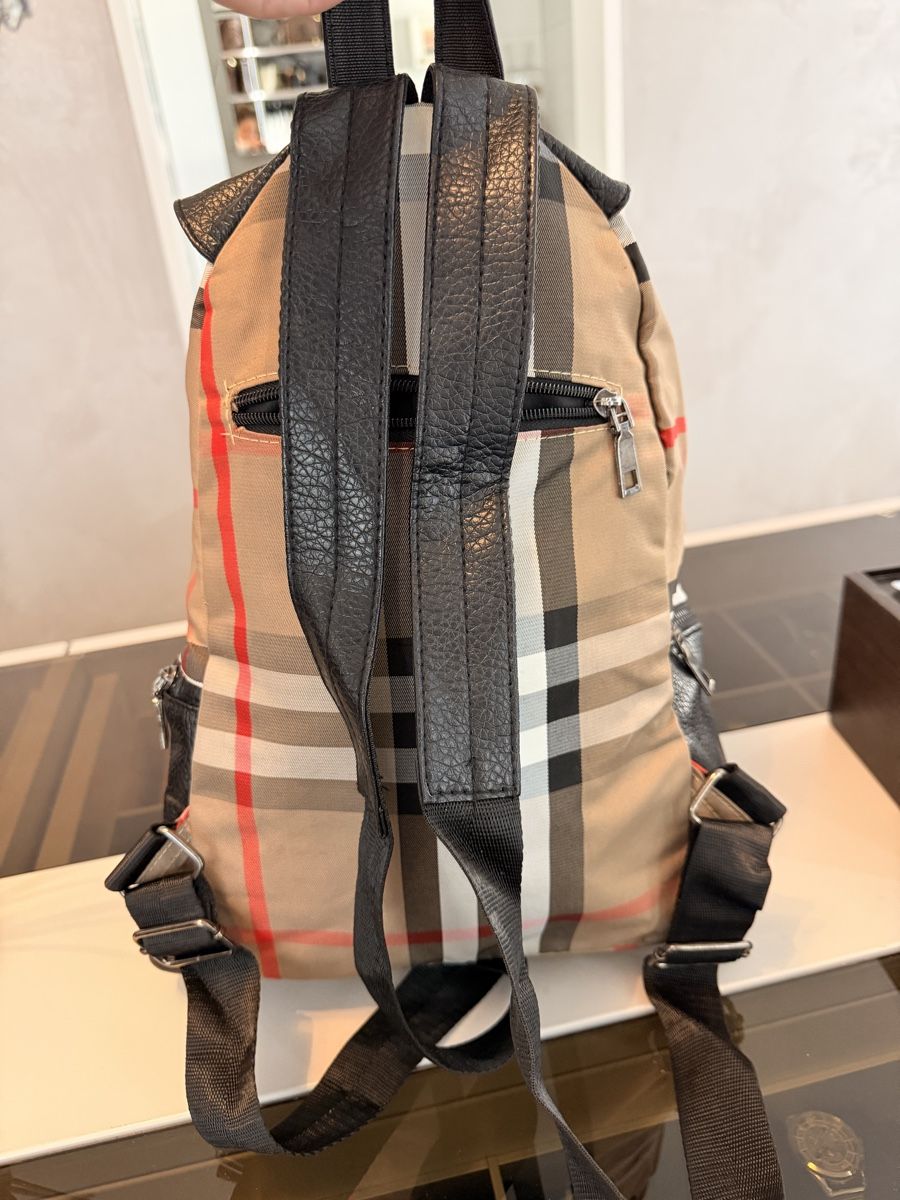 Rucksäcke: Rucksack Karo-Design – Gebraucht aus Buchs ZH von tiz_9mpn 2