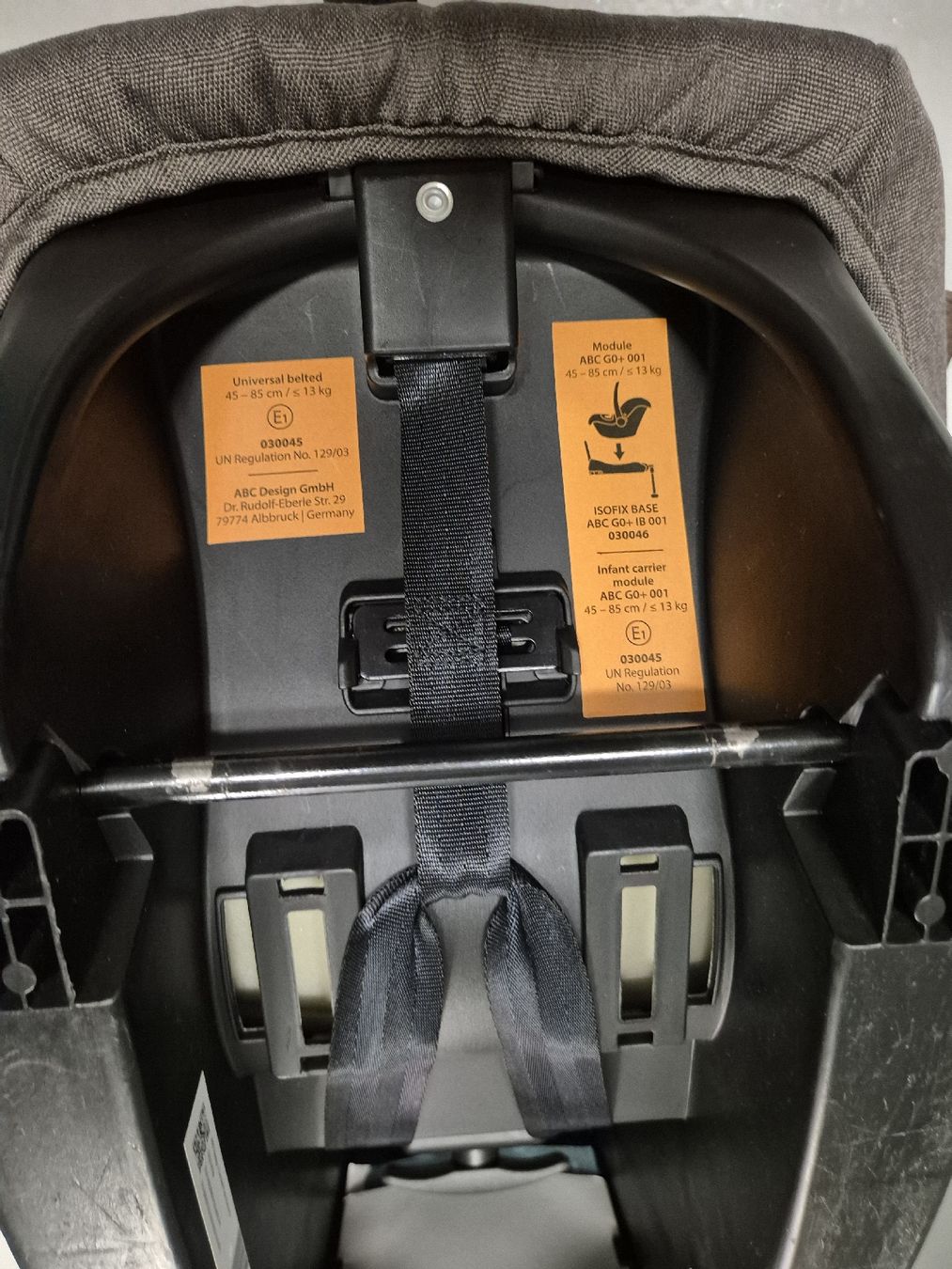 Seggiolini per auto: Babyschale + Isofix-Basisstation–Neuwertig – Nuovo (secondo la descrizione) da Wettingen venduto da mcu_67 5