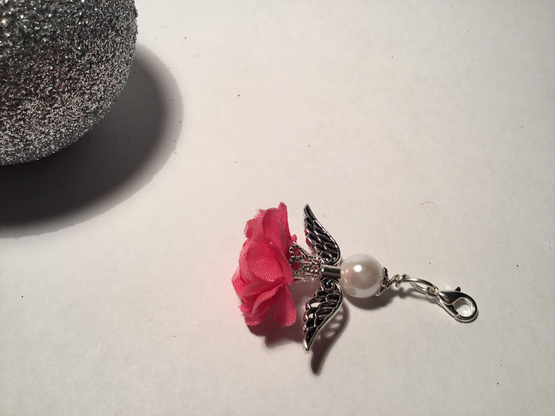Statuette natalizie: Engel Stoffblume Pink/silberfarben – Nuovo (secondo la descrizione) da Winterthur venduto da Trinity159 2