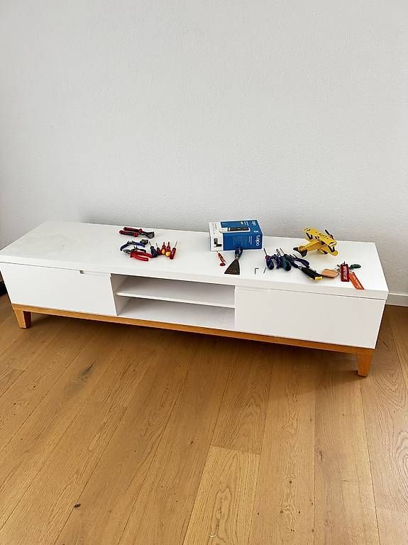 Mobili TV: TV side board  – Usato da Lyss venduto da cpo493