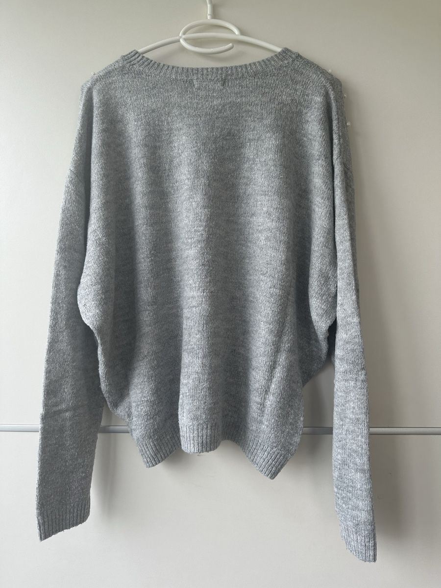 H&M Maglioni & Felpe: grauer Pullover – Usato da Romanshorn venduto da ila_2nzf 1