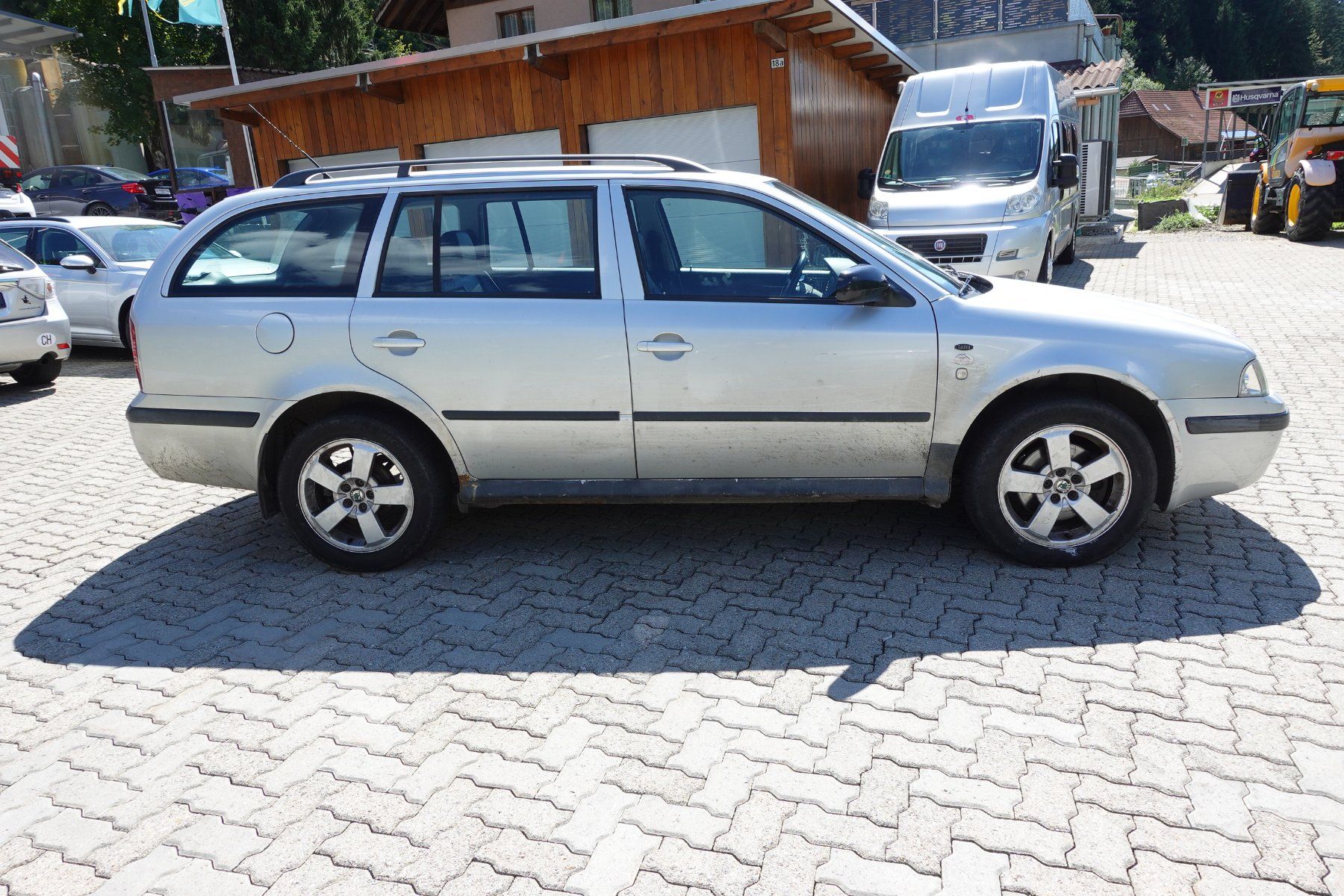 Skoda Automobili: Skoda Octavia Combi 4x4 – Usato da Rüegsbach venduto da Garage3418 3
