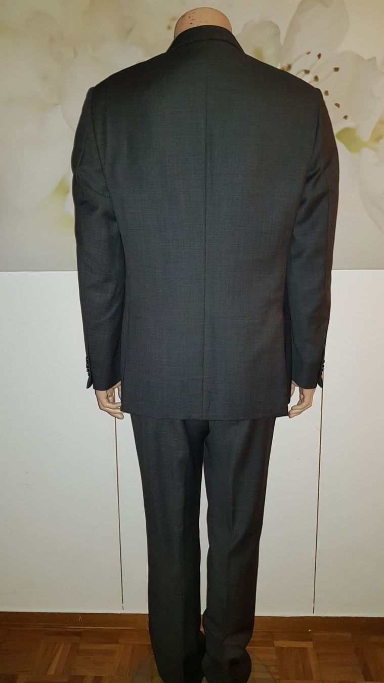 Valentino Anzüge: VALENTINO Costume / Anzug taille / Grosse 52 – Gebraucht aus Cossonay-ville von Super-Price-Quality 5