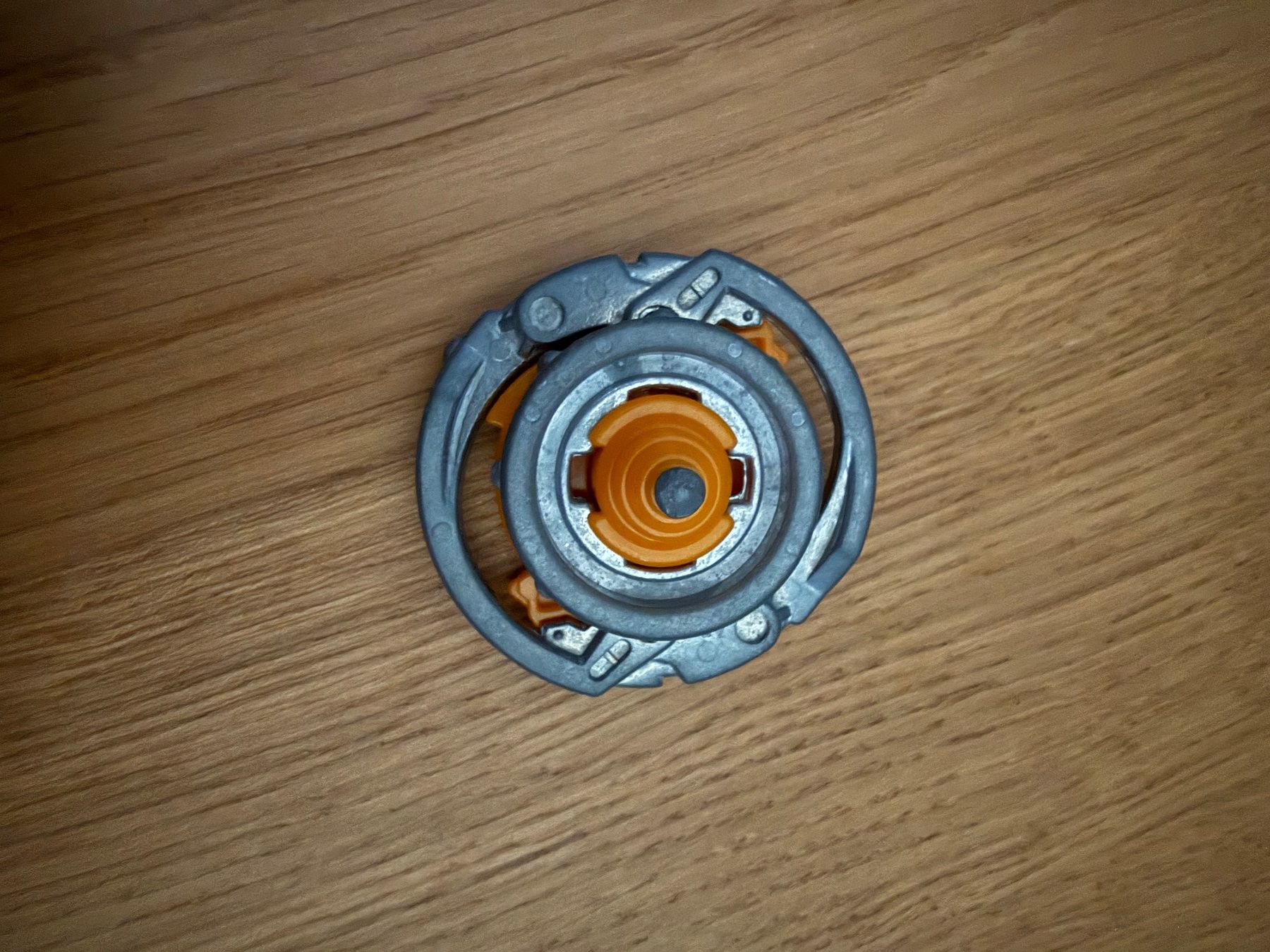 Tomy Giocattoli: TAKARA TOMY BEYBLADE HMS DARK EFFIGY MS – Usato da Stadel venduto da silentjelly 1