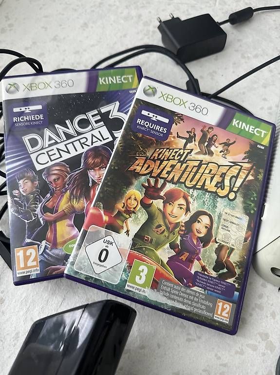 Konsolen: Xbox 360 console con kinect e 2 giochi – Gebraucht aus Paradiso von jo7_g8xk 1