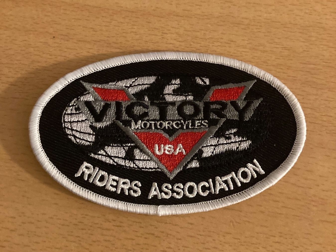 Toppe: Victory Motorcycles Patch Aufnäher Sticker 1050 – Nuovo (secondo la descrizione) da Horn venduto da abutre72