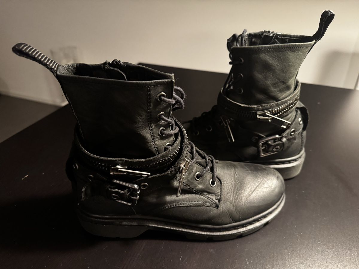 Scarpe da donna: Lederstiefel schwarz Gr. 39 – Usato da Zürich venduto da Jen10 4
