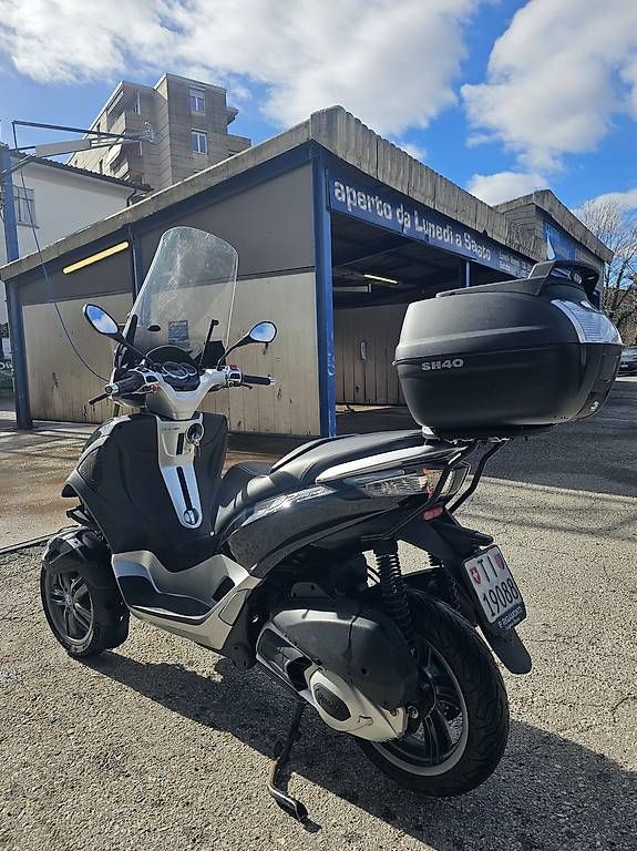 Scooter: Piaggio MP3 300 collaudo 25.3.2026 – Usato da Viganello venduto da HaniHela