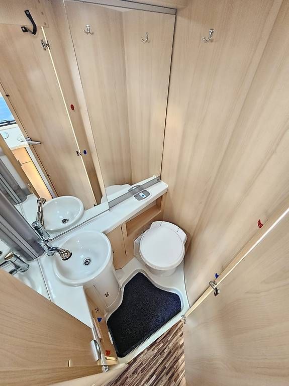 Camping Fahrzeuge: Wohnwagen Tabbert T@b 400 mit Vorzelt, Mover! – Gebraucht aus Recherswil von Caravan-EmmE 9