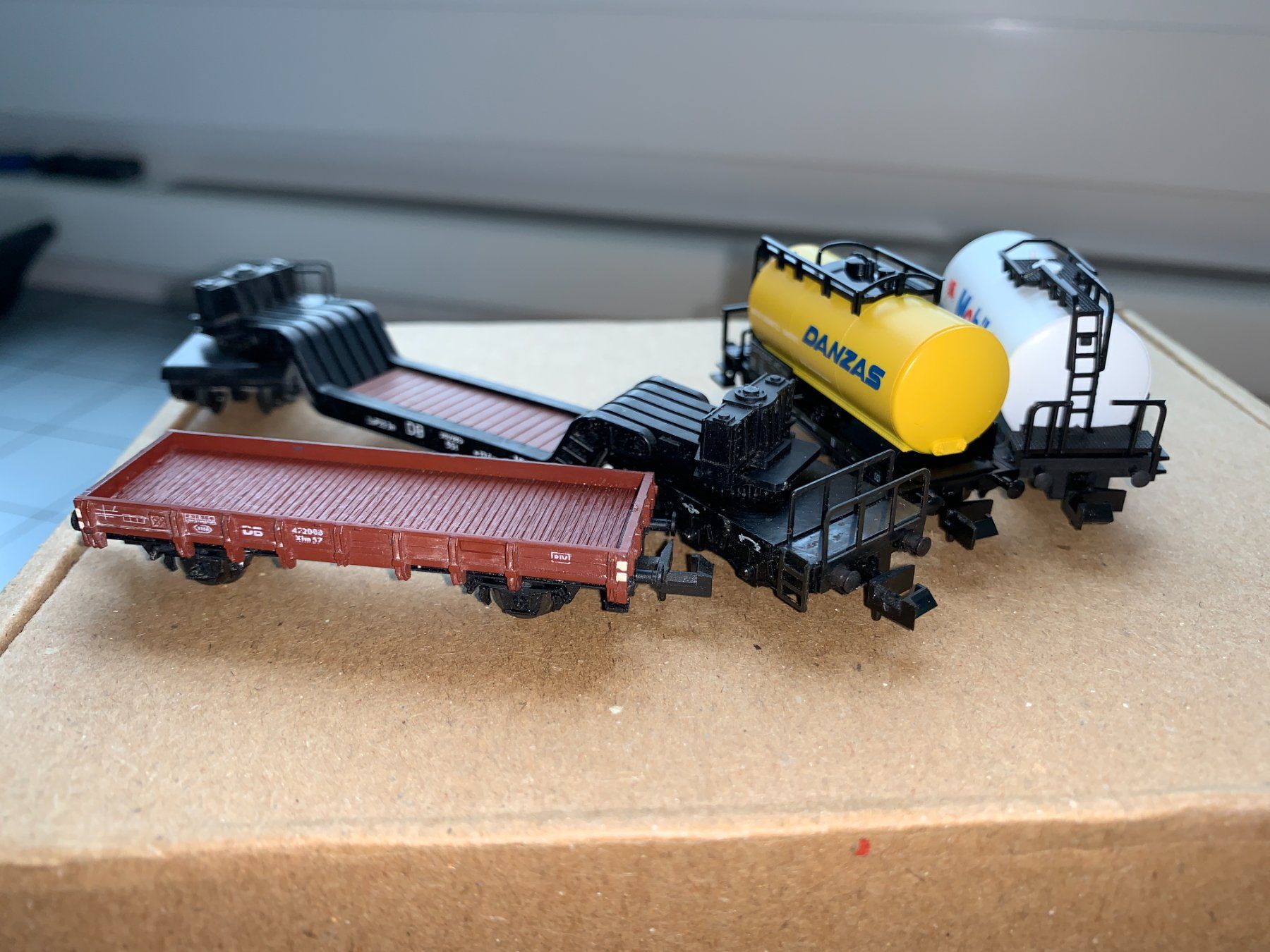 Modellini di ferrovie: 4 diverse Wagen – Nuovo (secondo la descrizione) da Belp venduto da capowiga 1